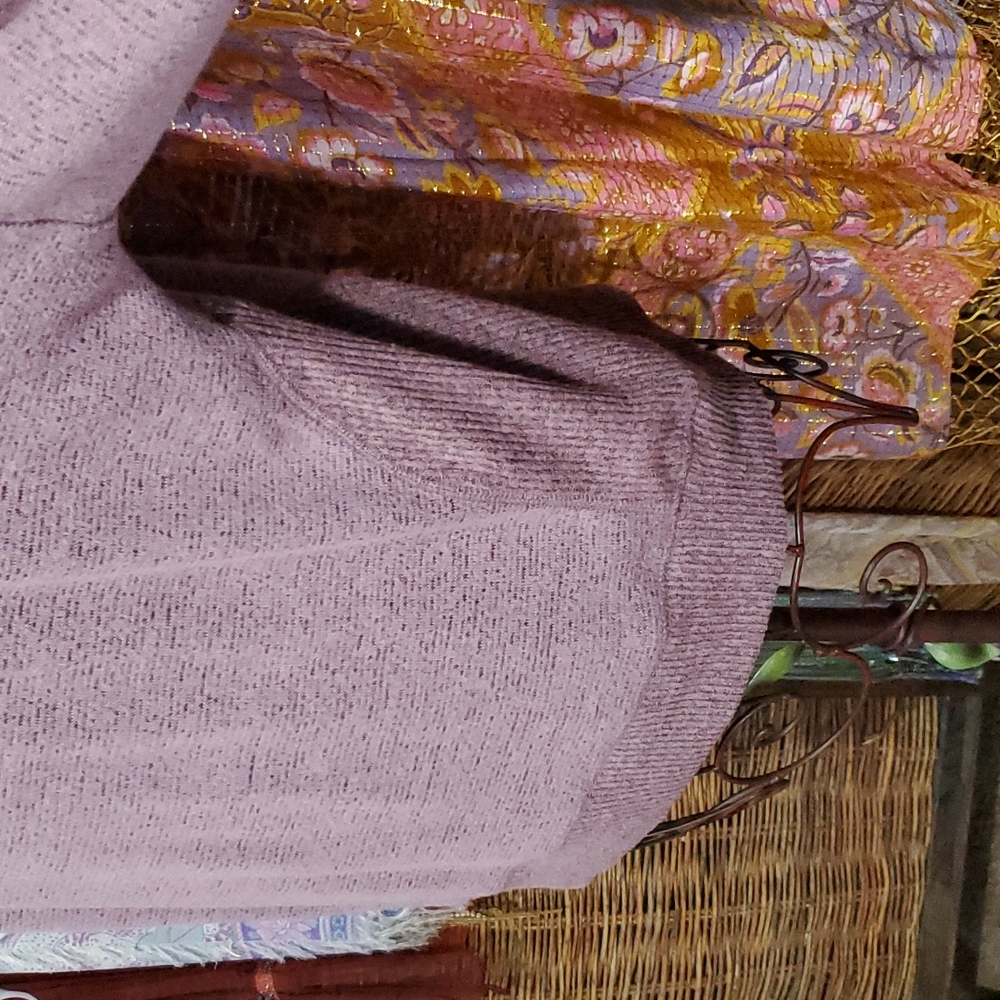 Batwing sweater - Picture 3 of 8